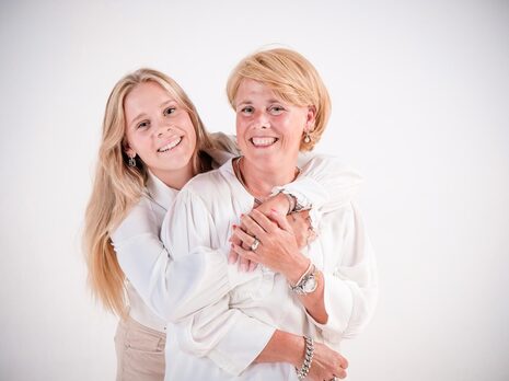Sophie jonge mantelzorger met haar moeder Esmeralda